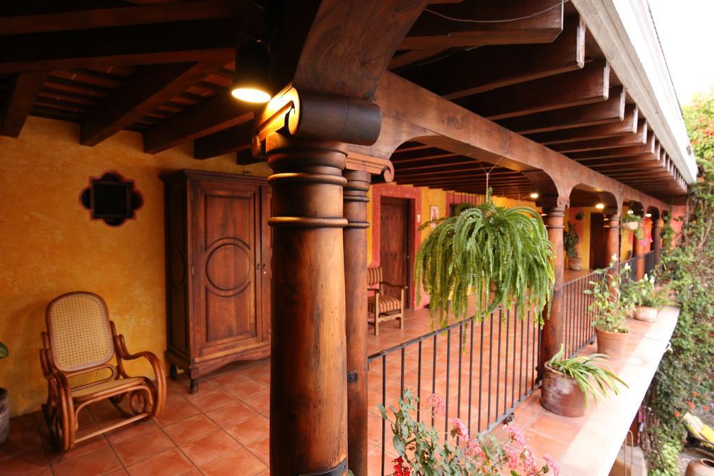 Hotel Palacio De Dona Beatriz Antigua Exterior photo