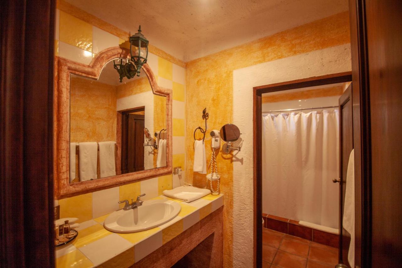 Hotel Palacio De Dona Beatriz Antigua Exterior photo